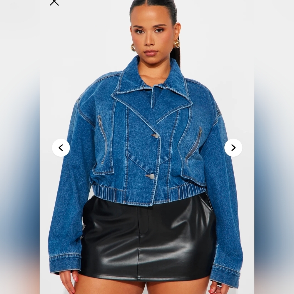 Denim Cropped Trucker Jacket - Blue